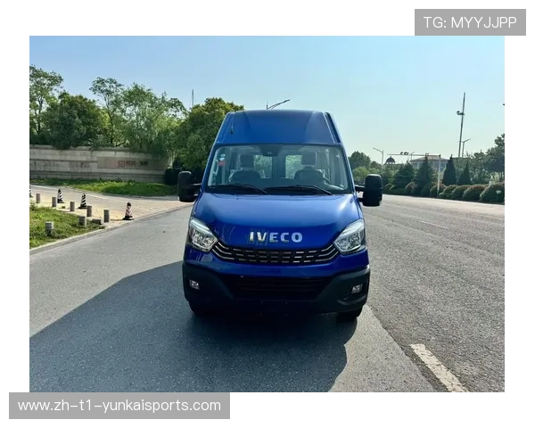 16.7方货箱，8AT自动挡国六，2021款依维柯欧胜实拍